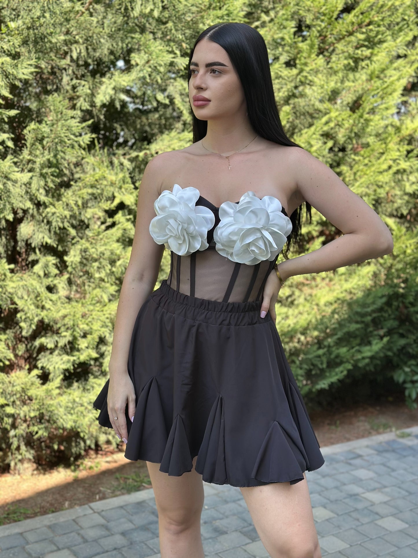 Corset flower