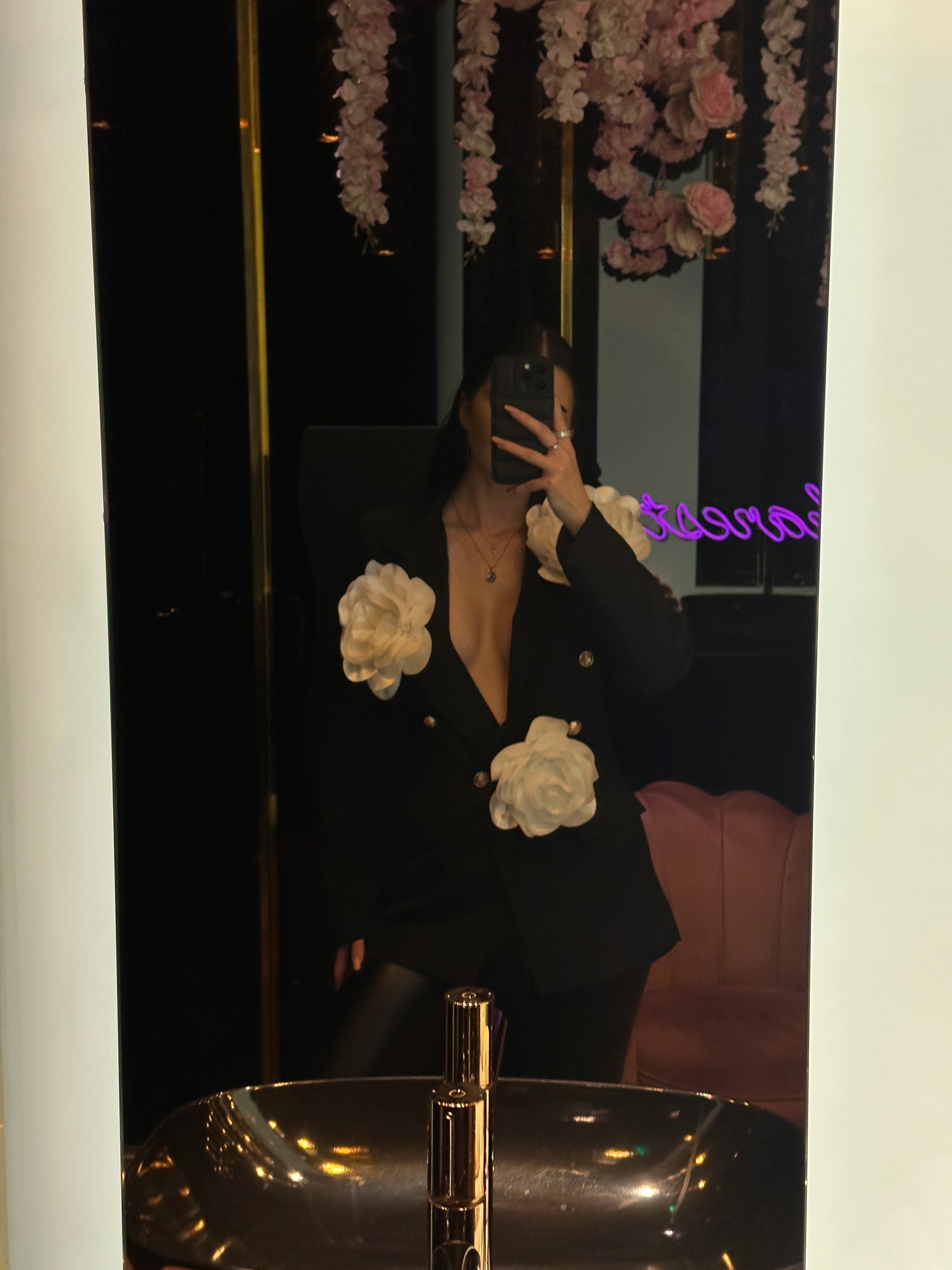Sacou flowers